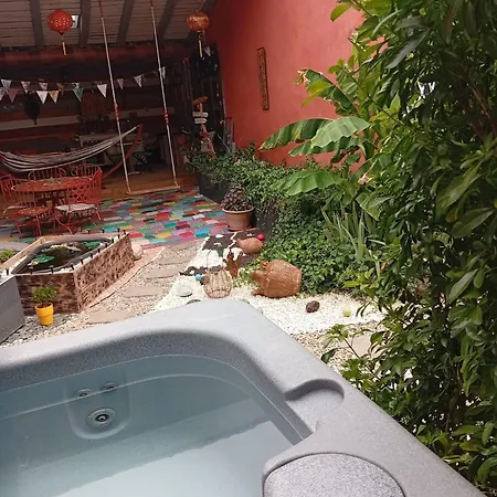 Creole Au Pieds Des Volcans, Cour, Jaccuzi Privatunterkunft *